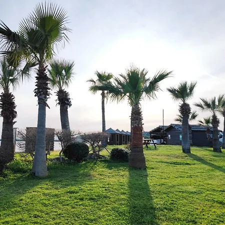 Thalassa Garden Apartamento Trikomo